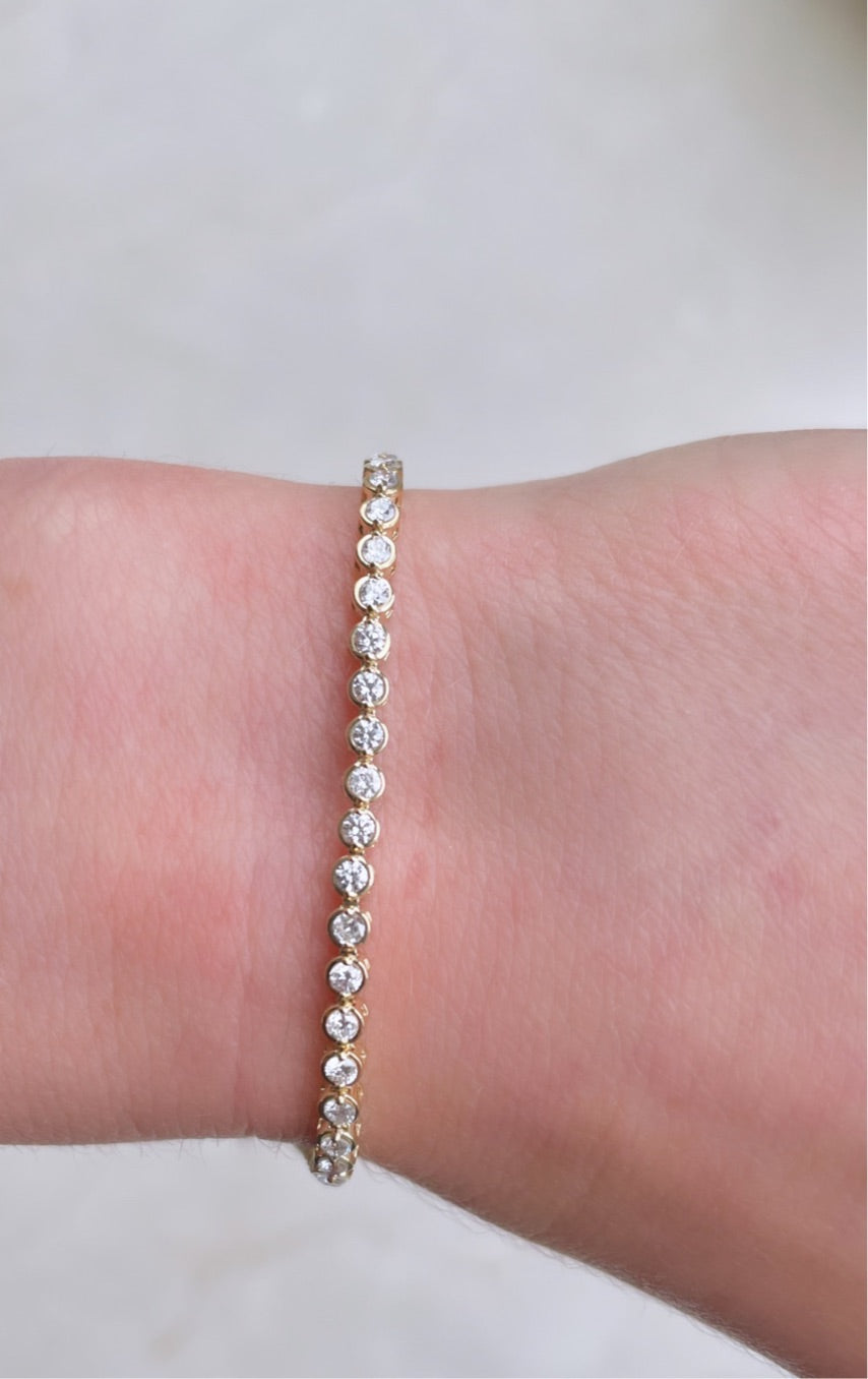 Floating Diamond Bezel Bracelet