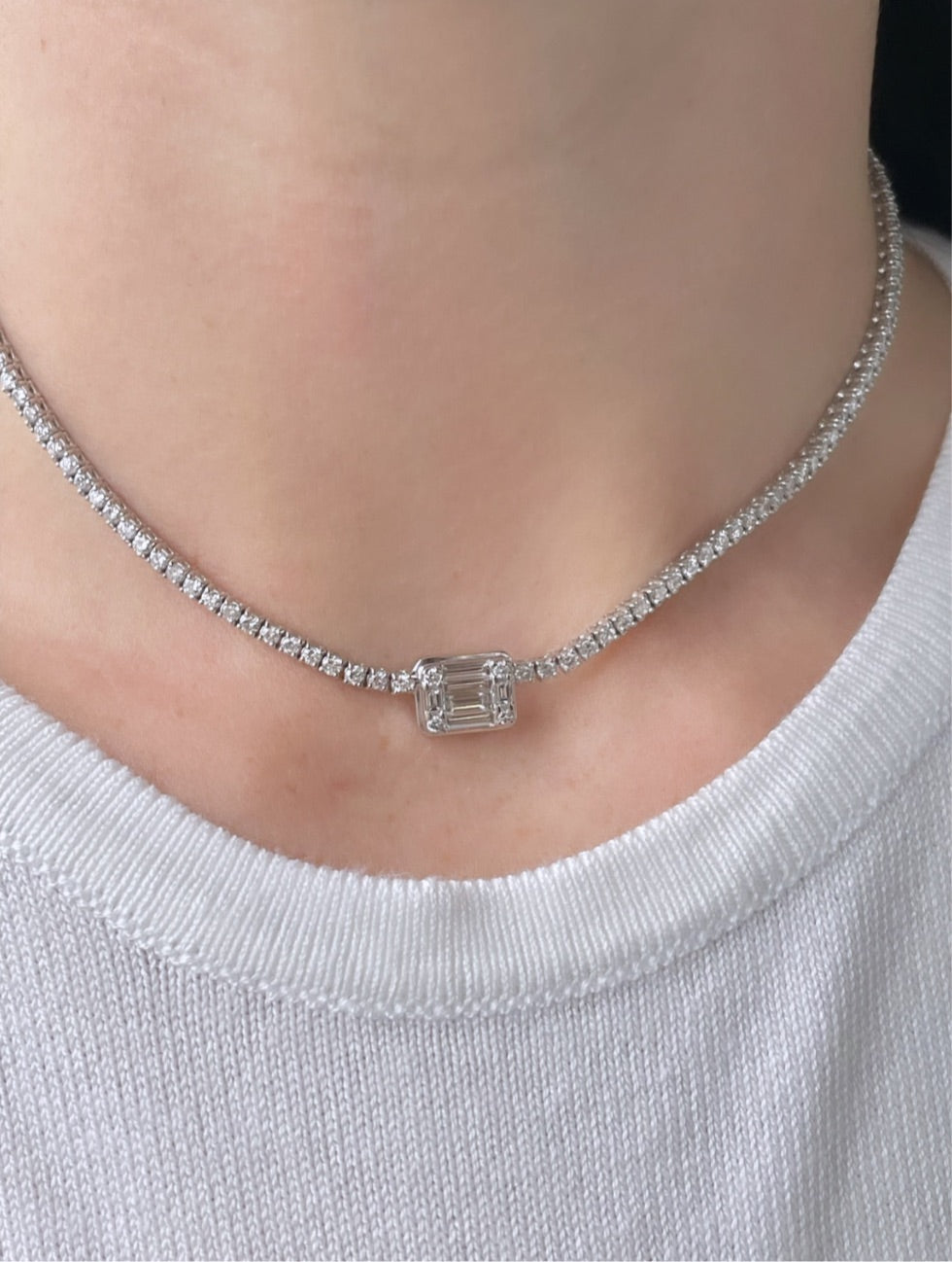 Horizontal Royal Choker
