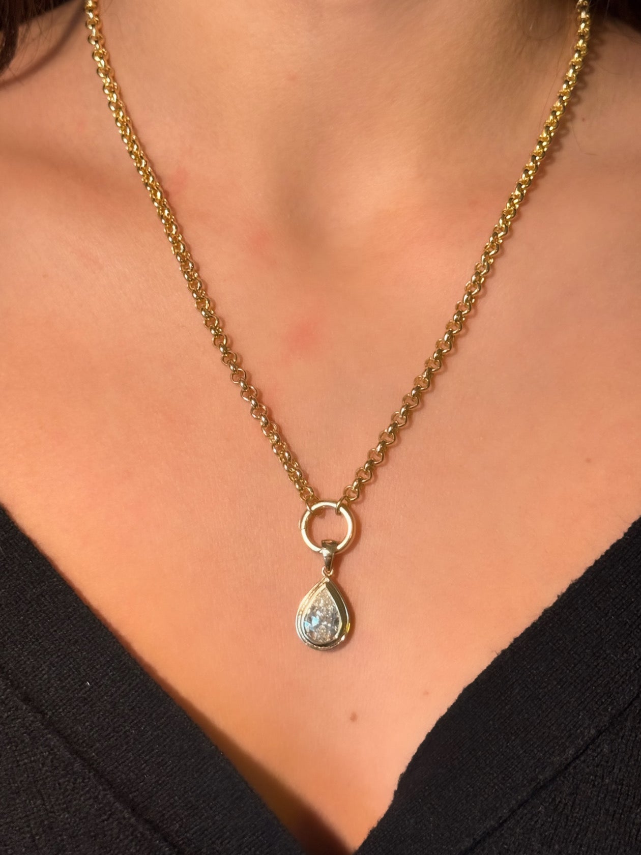 The Ray Pear Drop Charm