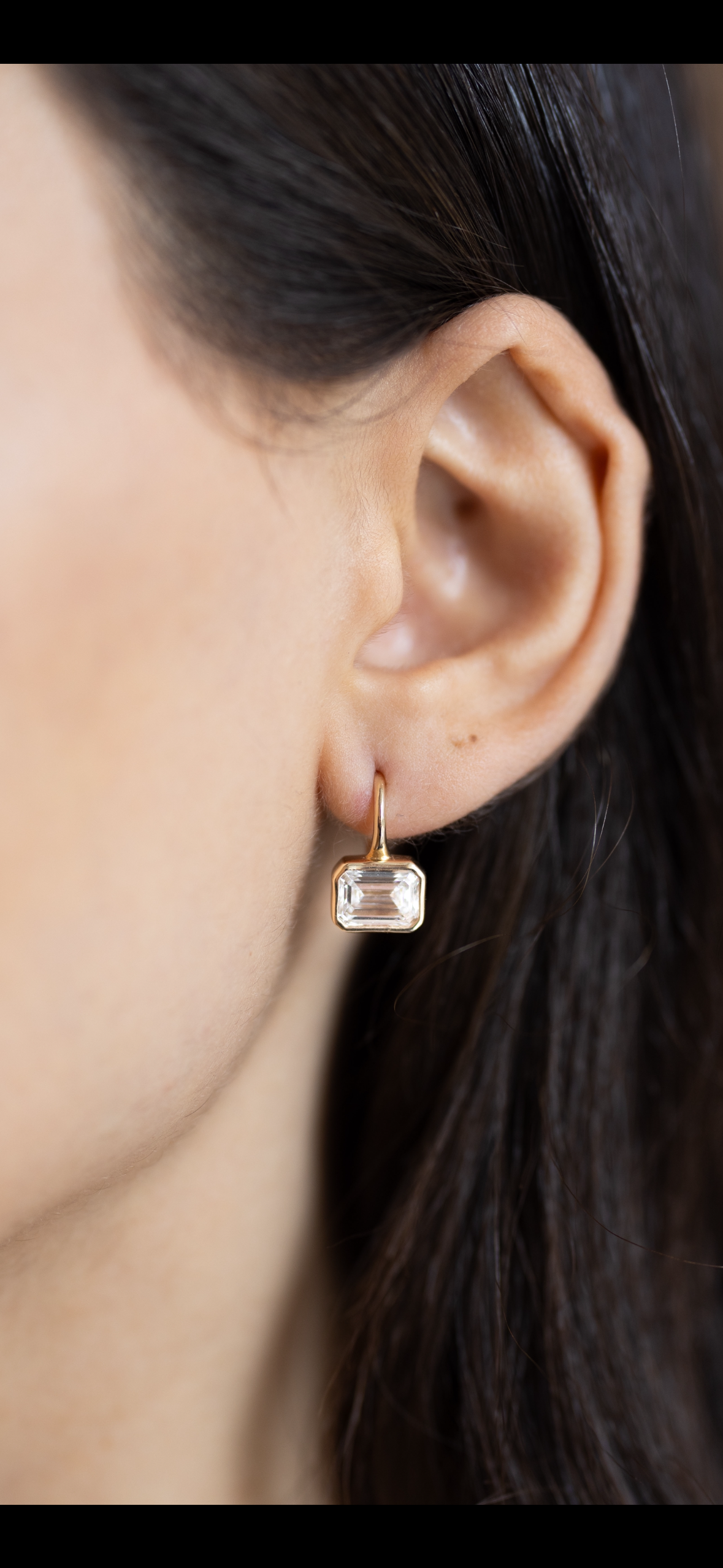 The Ray Emerald Huggie Drop Earrings