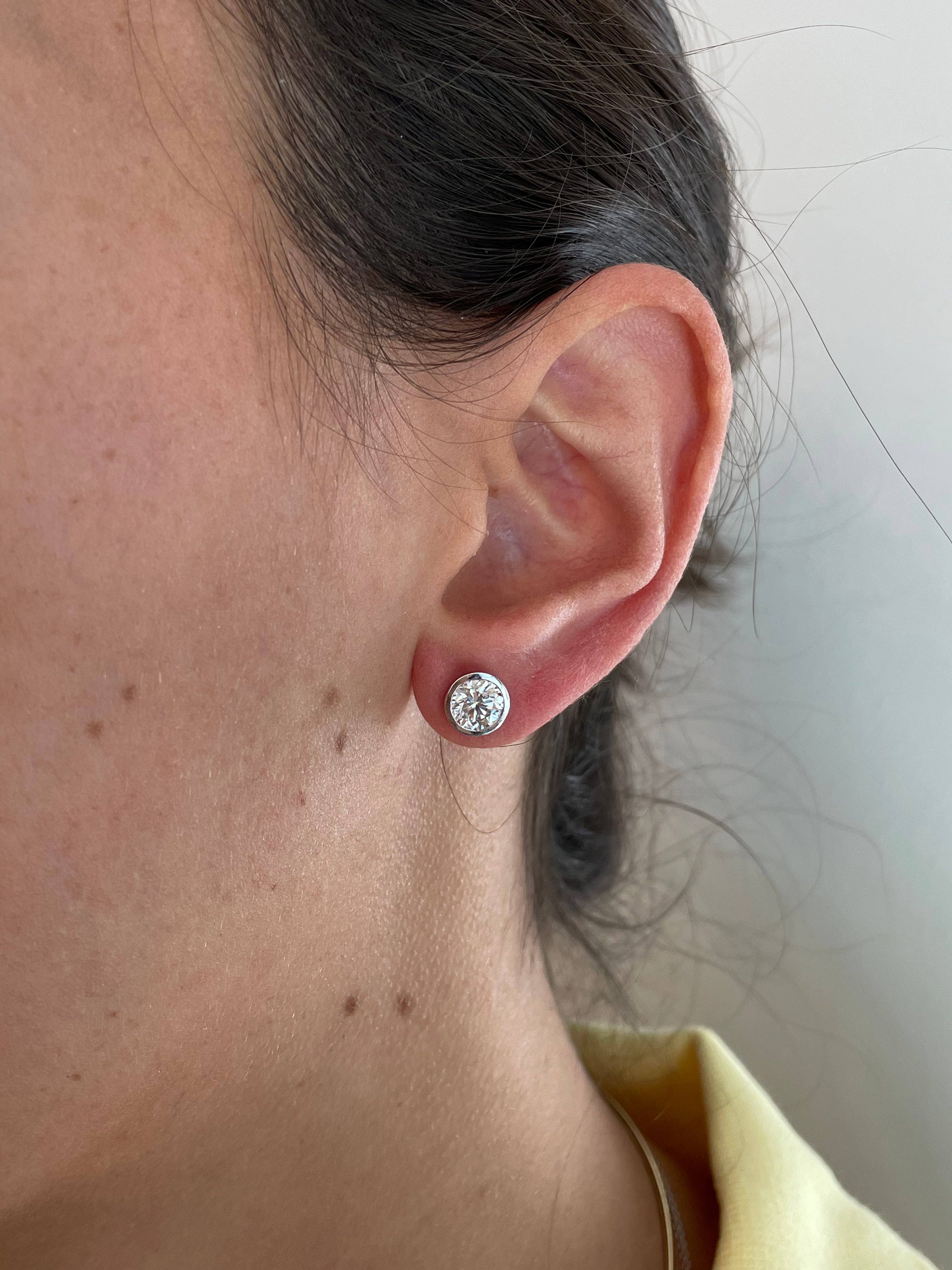 The Ray Round Bezeled Studs